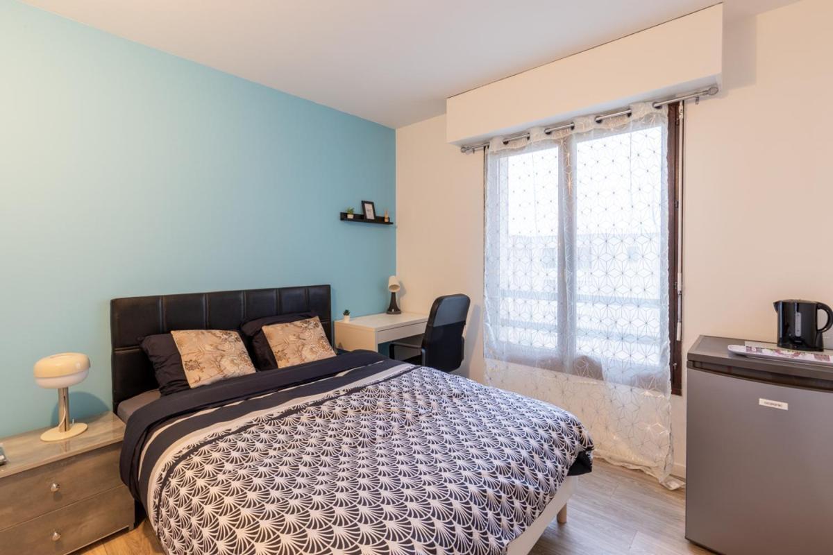 Le Beau Refuge Parisien De Cergy - Parisian Modern Flat At Cergy Bed and Breakfast Eksteriør billede
