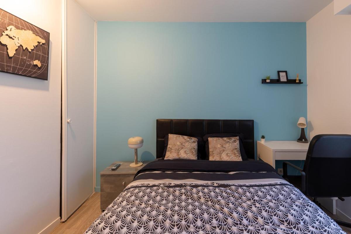 Le Beau Refuge Parisien De Cergy - Parisian Modern Flat At Cergy Bed and Breakfast Eksteriør billede